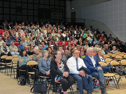 Vendredi 27 septembre, le Groupement APAJH 22-29-35 a organisé une journée de travail autour du thème de l'inclusion. 